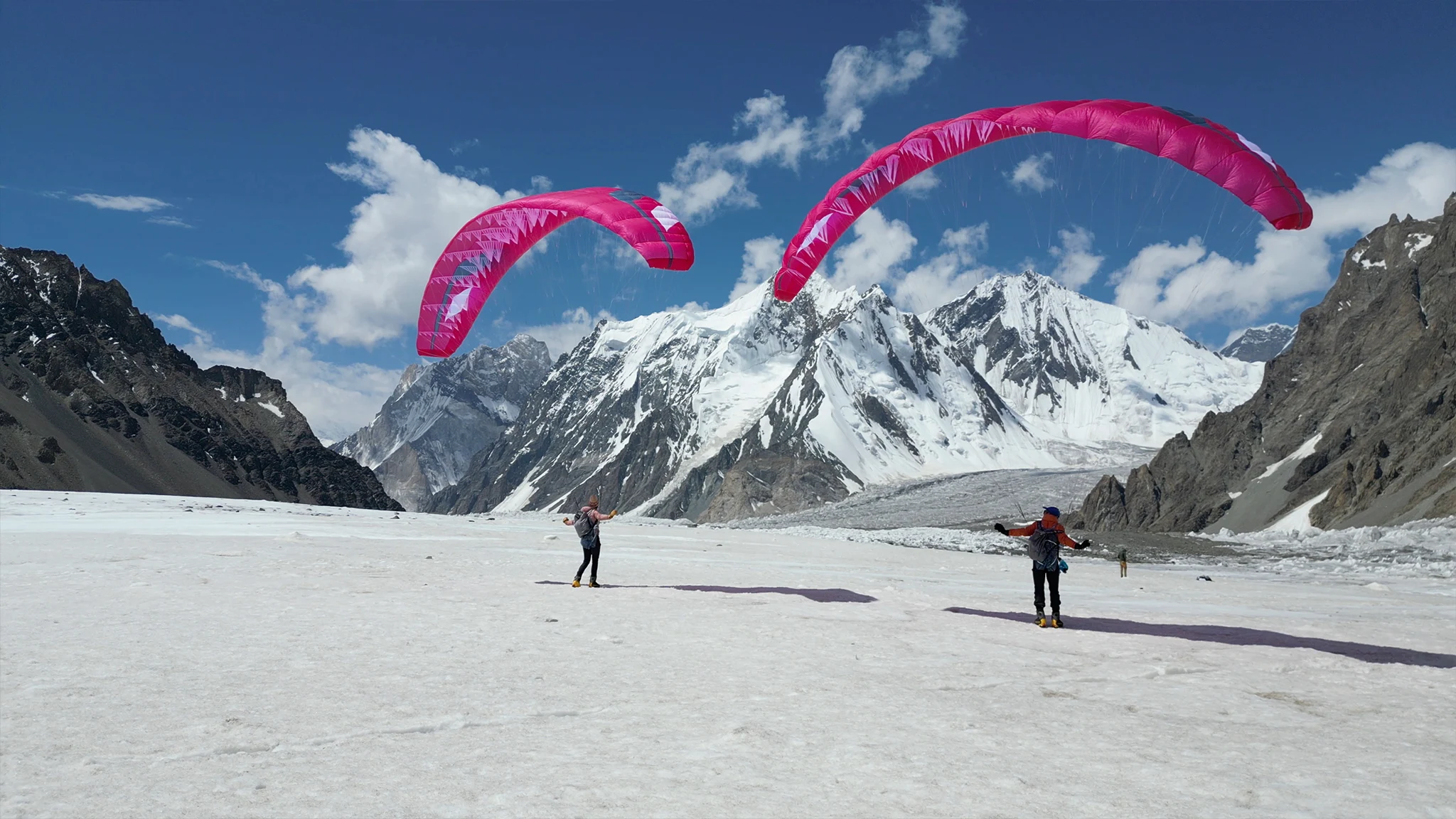 Zeb Roche. Pilot Niviuk Paragliders France