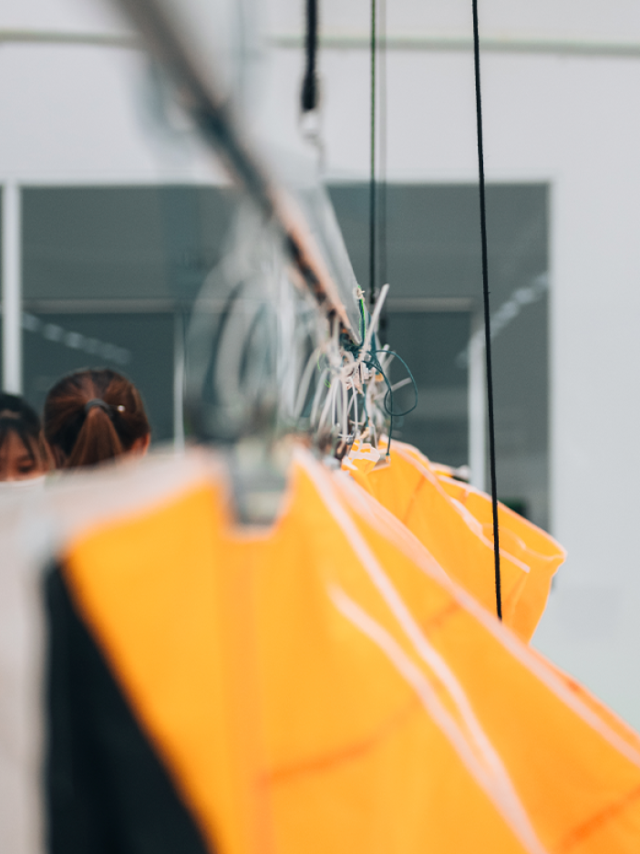 BIBLIOTECA_ITEMS_2320_NIVIUK_SERVICE_CENTRE_WORKSHOP_PARAGLIDING_3_W_702_H_936