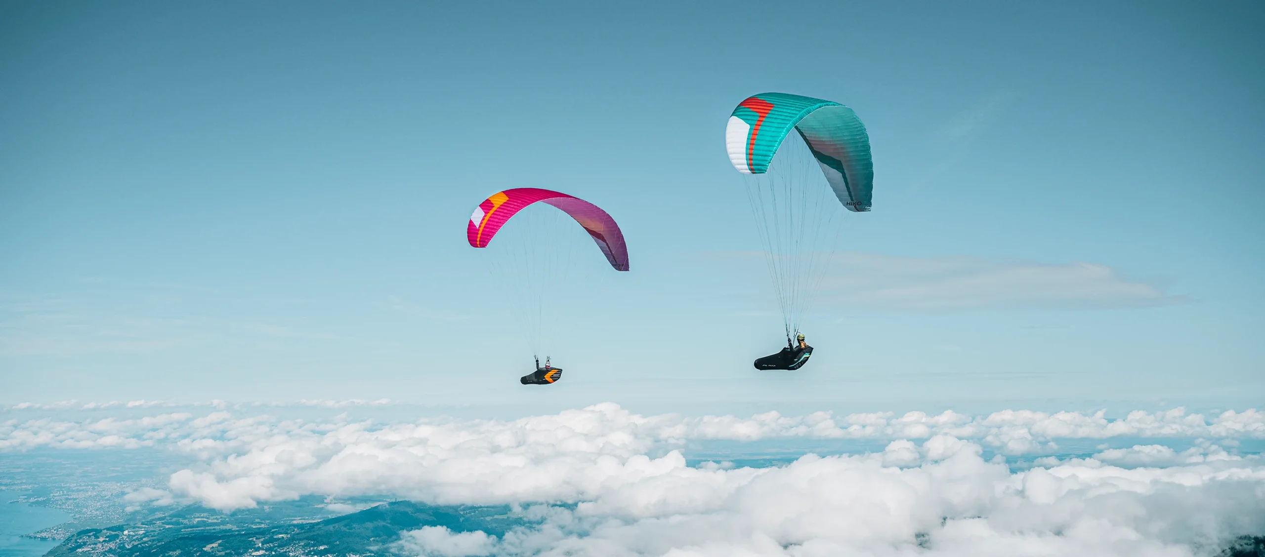 Hiko P, light intermediate mid B paraglider, hike and fly, made by Niviuk Paragliders