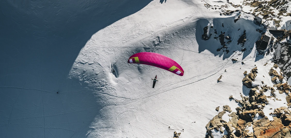 Ikuma 3 P, intermediate cross country hike and fly paraglider by Niviuk