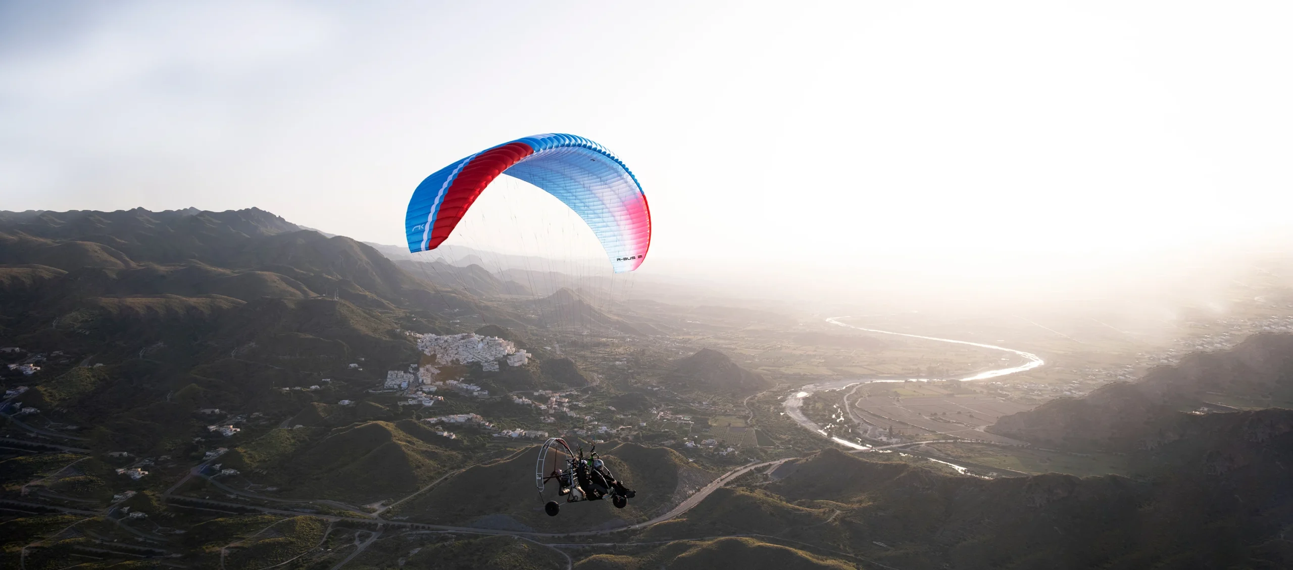 R-Bus 2, paramotor tandem wing by Niviuk