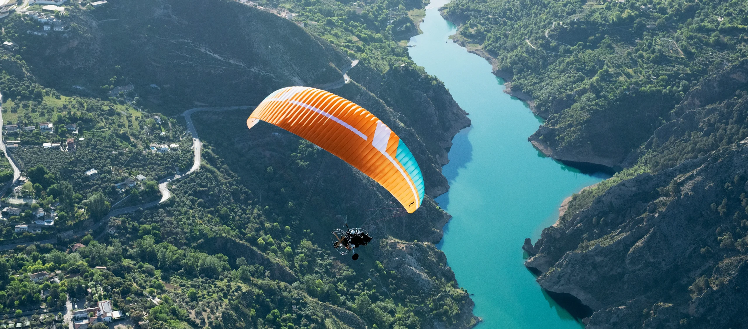 R-Bus 2, paramotor tandem wing by Niviuk