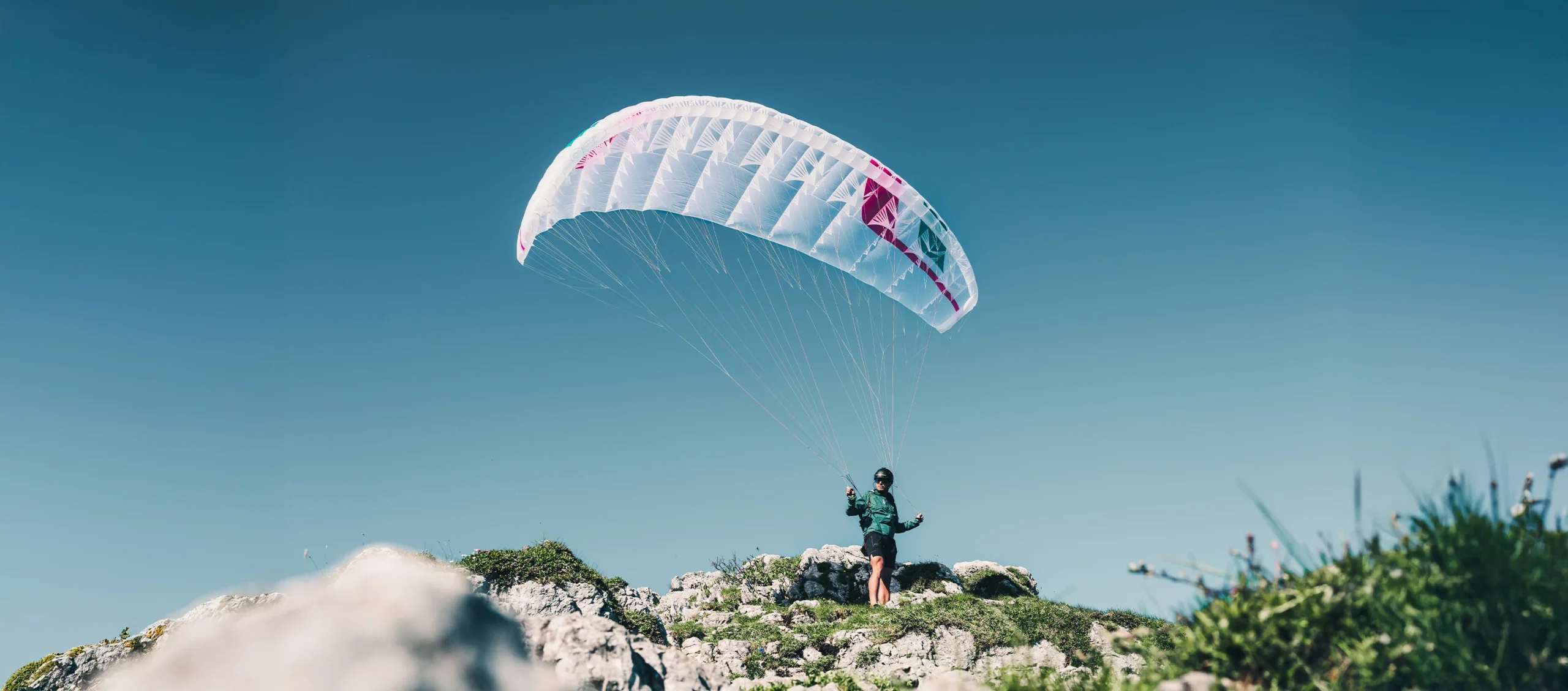 Skin 4 P single-surface ultralight paraglider by Niviuk