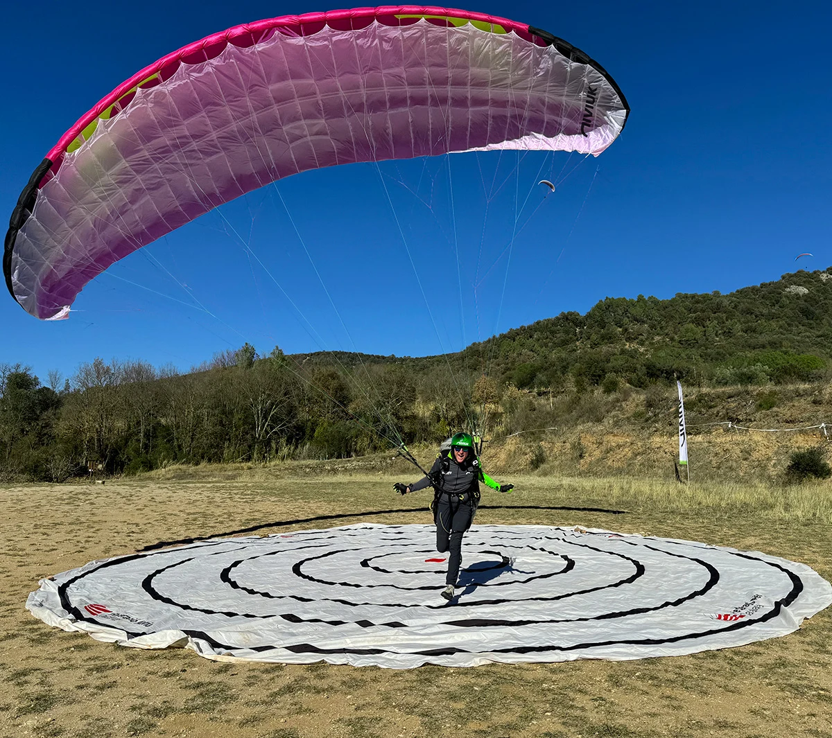 Target, Niviuk accuracy competition paraglider